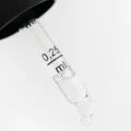 Pipeta HEKA Kids K2+D3 kapljic s prikazano oznako 0,25 ml