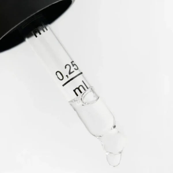 HEKA Kids Vitamin D3 Drops Pipette of HEKA Kids Vitamin D3 Drops showing the 0.25 ml mark